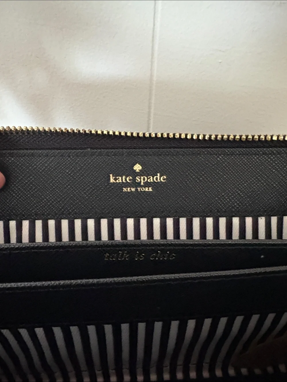 Kate Spade New York Black Saffiano Leather Zip Wallet Wristlet Clutch Carryall